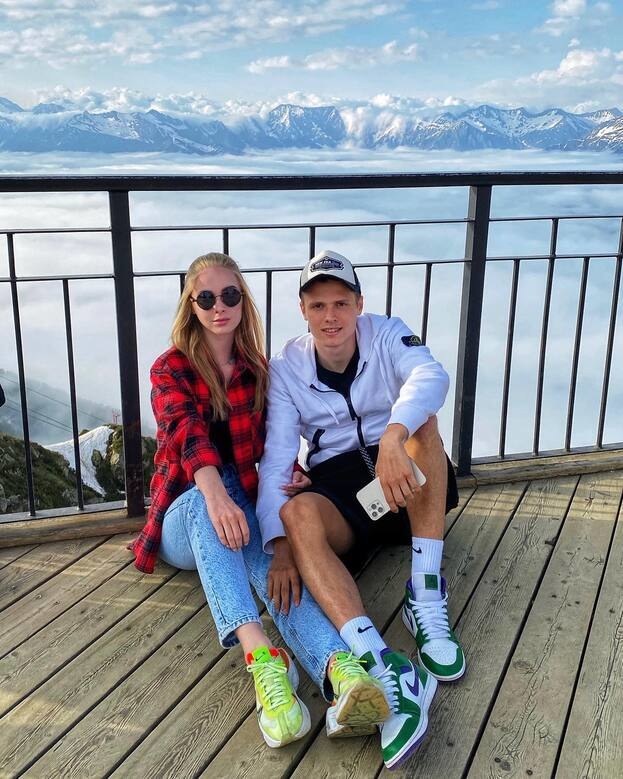 Владислав Карапузов и Полина Дьячкова.