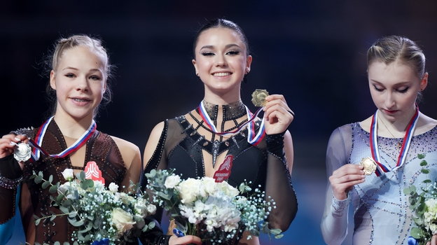 Вероника Яметова, Камила Валиева и Софья Муравьева. Фигуристки Вероника Яметова, Камила Валиева и Софья Муравьева. 26 ноября 2023.