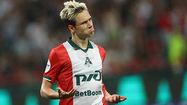 Полузащитник «Локомотива» Алексей Батраков.