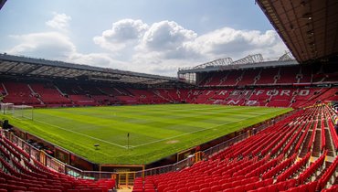 На стадионе «Манчестер Юнайтед» заметили следы мышей