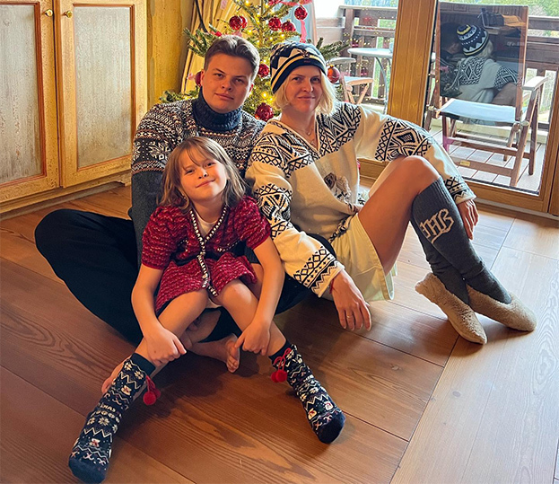 Полина Киценко с сыном и дочерью.