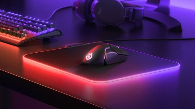 SteelSeries QcK Prism.