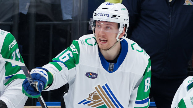 Александр Шаров. Хоккеист Александр Шаров