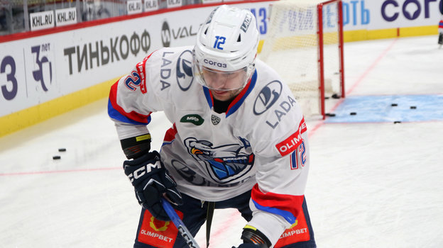 Михаил Фисенко. Хоккеист «Лады» Михаил Фисенко