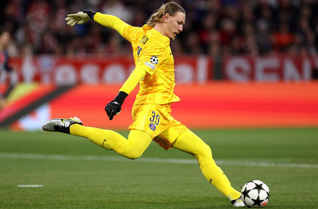 Матвей Сафонов. Вратарь «ПСЖ» Матвей Сафонов