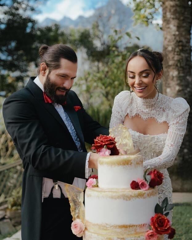 Хорхе Масвидаль и Александра Морилло.