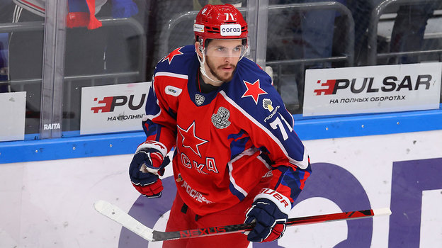 Константин Окулов. Хоккеист Константин Окулов