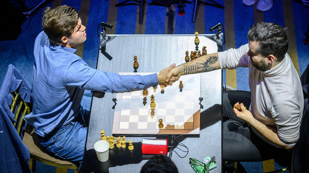 Магнус Карлсен и Ян Непомнящий. Шахматисты Магнус Карлсен и Ян Непомнящий