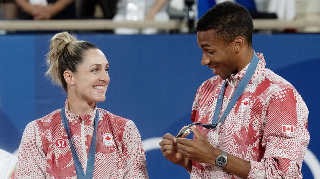 Габриэла Дабровски.