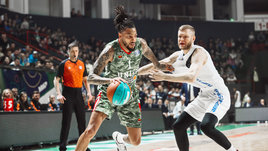 УНИКС одержал седьмую победу подряд. Перасович вновь обыграл Паскуаля