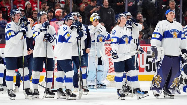 Эмоции игроков сборной Финляндии после поражения от США в финале МЧМ.