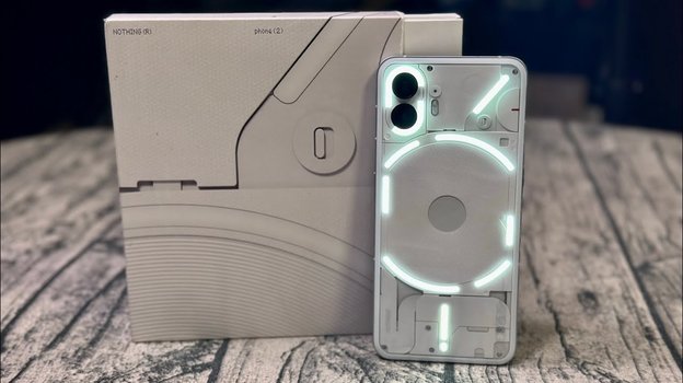 Nothing Phone 2.