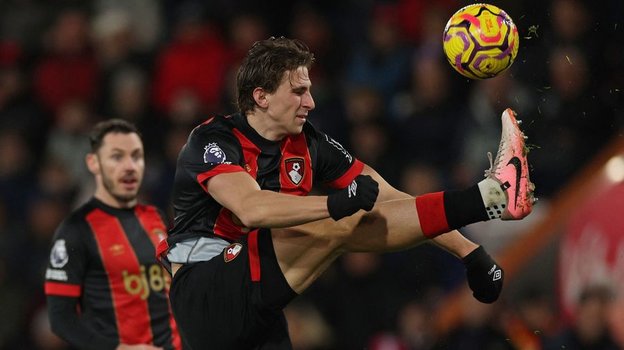 Защитник «Борнмута» Илья Забарный.