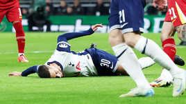 Футболист «Тоттенхэма» Родриго Бентанкур потерял сознание в матче «Тоттенхэм» — «Ливерпуль» (1:0). 8 января. Лондон