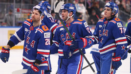 Хоккеисты Сергей Толчинский, Тони Деанджело и Матвей Короткий в матче СКА — «Спартак» (0:5). 8 января. Санкт-Петербург