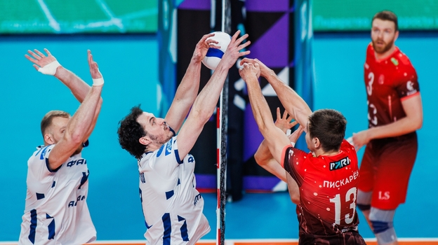 МГТУ — «Факел Ямал» (3:0).