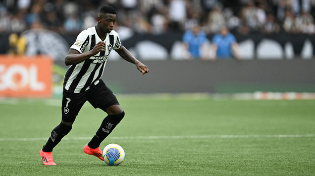 Луис Энрике. Футболист «Ботафого» Луис Энрике