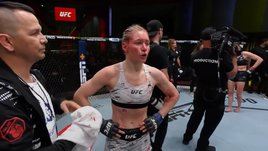 «Тебе по фигу было!» Боец UFC Дудакова ударила тренера после поражения