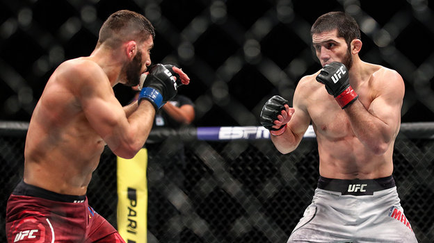 Бойцы Арман Царукян и Ислам Махачев.