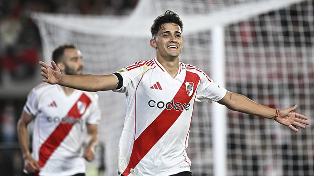 Нападающий «Ривер Плейт» Пабло Солари.