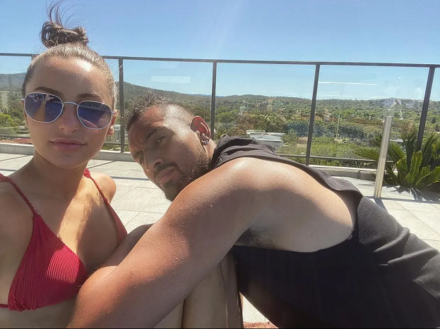 Кьяра Пассари и Ник Кирьос. Теннисист Ник Кирьос и его бывшая девушка Кьяра Пассари