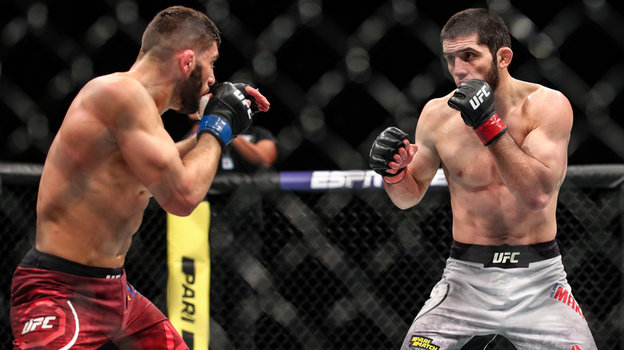 Бойцы ММА Арман Царукян и Ислам Махачев