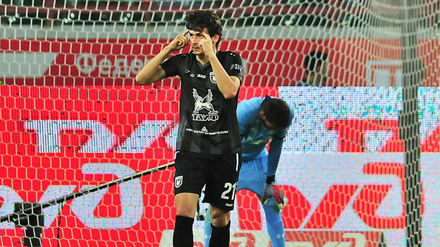 Хвича Кварацхелия в матче «Локомотив» — «Рубин». 15 июля 2019 года. Бывший футболист «Локомотива» Хвича Кварацхелия