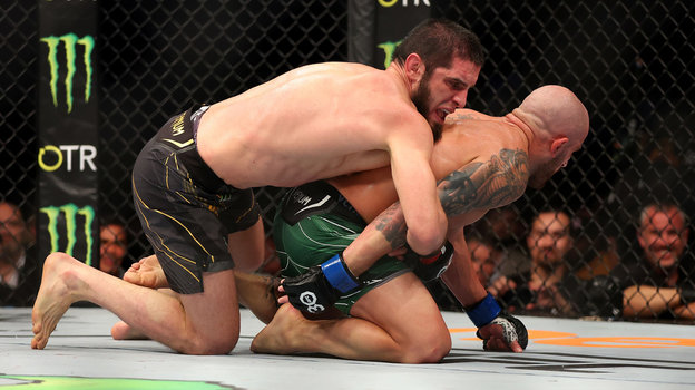 Ислам Махачев и Алекс Волкановски. Бойцы ММА Ислам Махачев и Алекс Волкановски