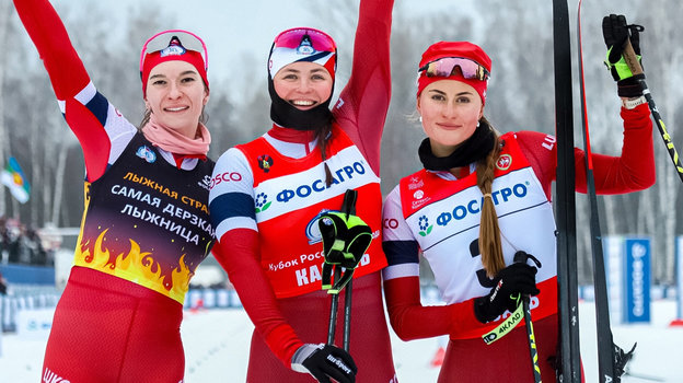 Лыжницы Наталья Терентьева, Анастасия Фалеева и Алена Баранова
