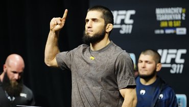 Махачев — о поединке с Мойкано за титул в легком весе: «Он должен быть благодарен мне»