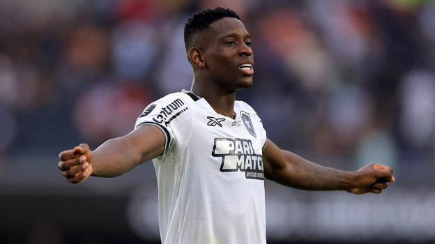 Нападающий «Ботафого» Луис Энрике.