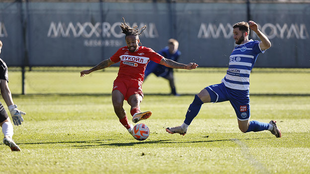 Полузащитник «Спартака» Тео Богонда в матче против «Черноморца» (3:3).