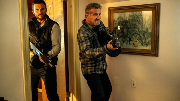 Кадр из фильма «Аларум», реж. Майкл Полиш / BondIt Media Capital, Grindstone Entertainment Group, Convergence Entertainment Group