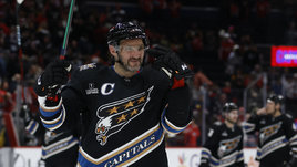 «Не пишу каждый день, он и не ответит». Овечкин: рекорд и клюшка Гретцки, погоня и тысяча голов