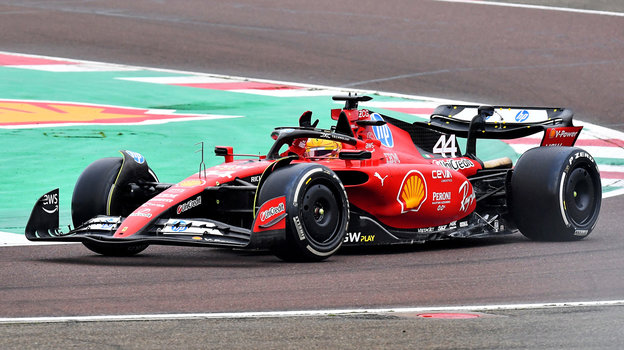 Болид пилота «Феррари» Льюиса Хэмилтона