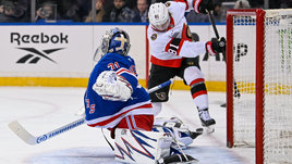 Шестеркин в бешенстве! Русского вратаря довели фолами, и он сам полетел в драку