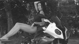 Мотоциклистка Ольга Пронина (Моника).