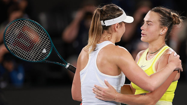 Паула Бадоса и Арина Соболенко. Теннисистки Паула Бадоса и Арина Соболенко.