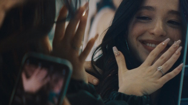 Кадр из фильма «Анора», реж. Шон Бейкер/ Neon