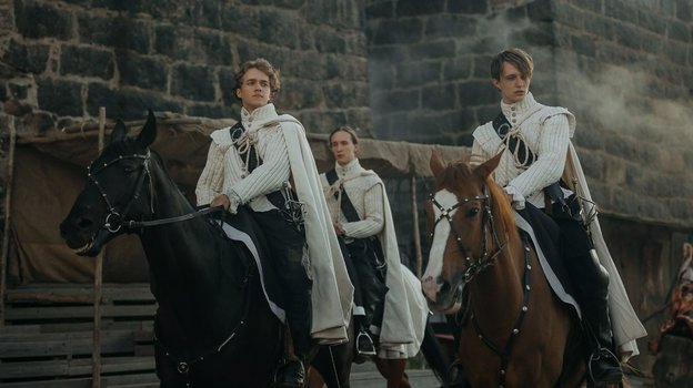 Кадр из сериала «Этерна» / реж. Сергей Трофимов / Кинопоиск