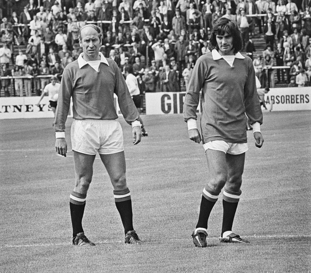 Бобби Чарльтон и Джордж Бест. Бывшие футболисты «Манчестер Юнайтед» Бобби Чарльтон и Джордж Бест. 1971 год