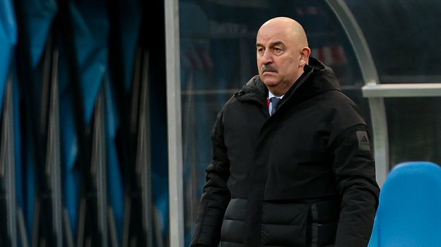 Российский футбольный тренер Станислав Черчесов