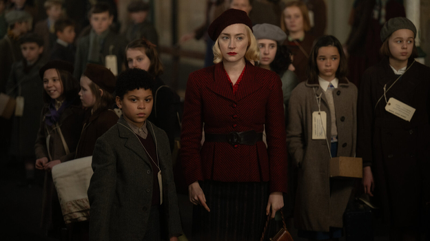 Кадр из фильма «Блиц» / реж. Стив МакКуин / Apple TV+