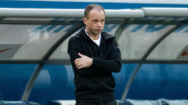 Футбольный тренер Бывший тренер «Урала» Дмитрий Парфенов