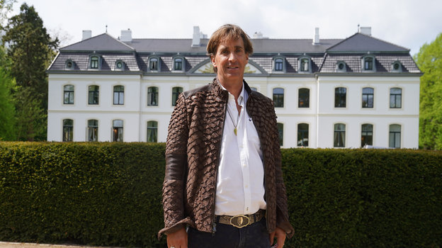 Ян-Хенрик Бюттнер.