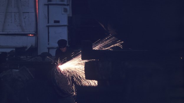 Самые высокооплачиваемые профессии в СССР. Токарь на заводе