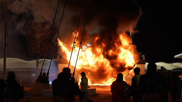 У стадиона «Этихад» в Манчестере произошел пожар.