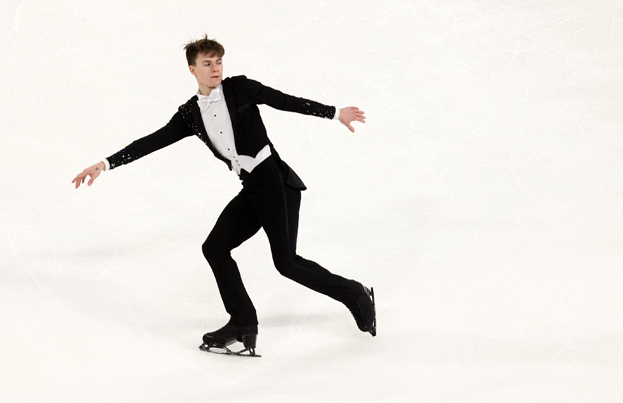 Максим Наумов. Фигурист Максим Наумов