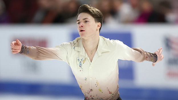 Фигурист Максим Наумов