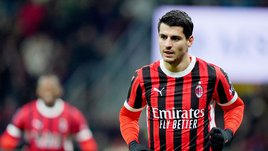 Что происходит в «Милане»? Мората и капитан уходят, а Консейсау могут уволить — его назначили месяц назад